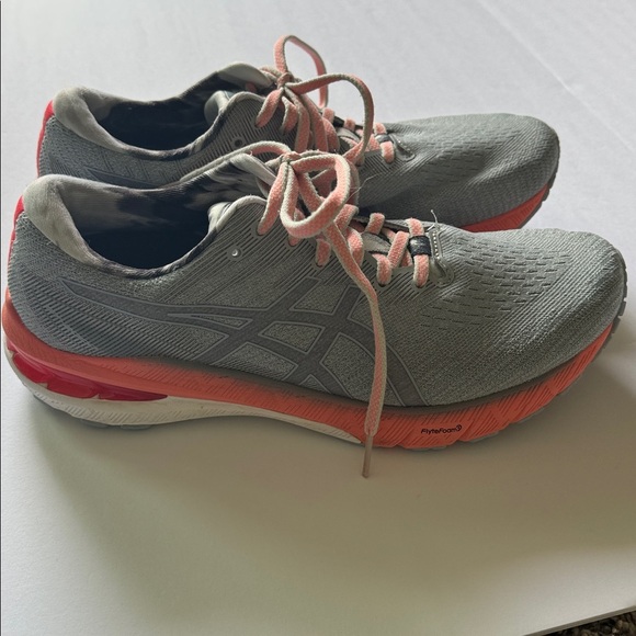 ASICS GT-2000 10 Women's Athletic Shoes in Gray and Coral - Picture 5 of 9